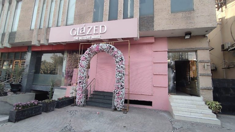Exploring the Sweet Delights of Glazed in Johar Town