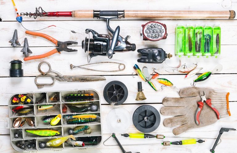 Things you must have inside your tackle box for beginners 
